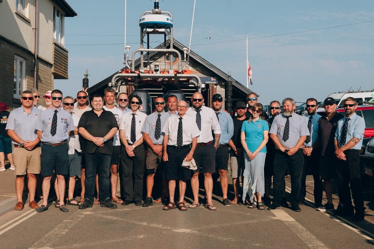 Volunteer boat and shore crew with The Two Annes Teignmouth RNLI